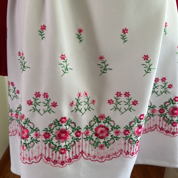 VINTAGE Vicky Vaughn Pink Embroidered Dress, Size M - Picture 3 of 7